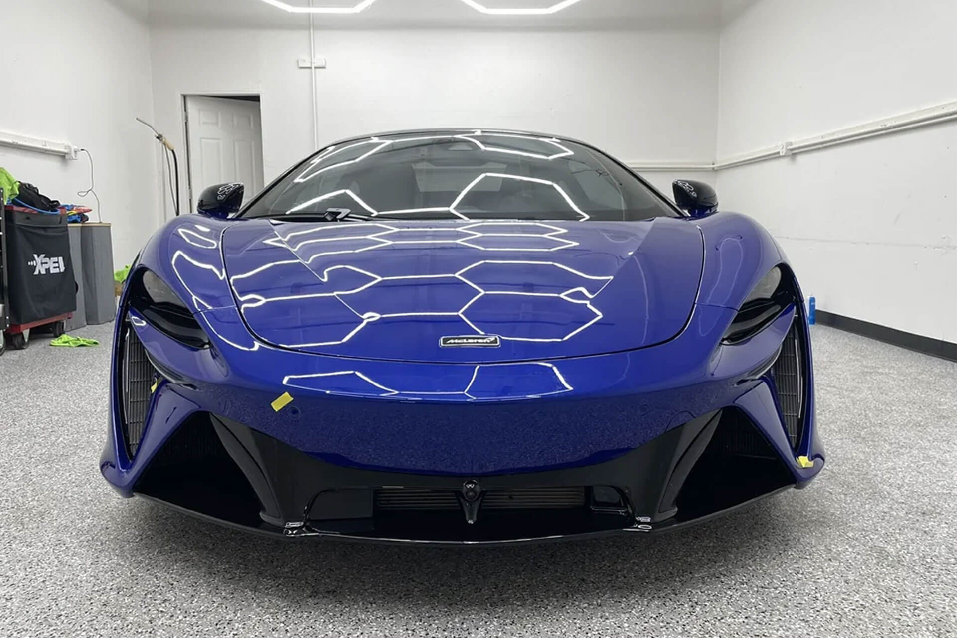 mclaren-blue-front